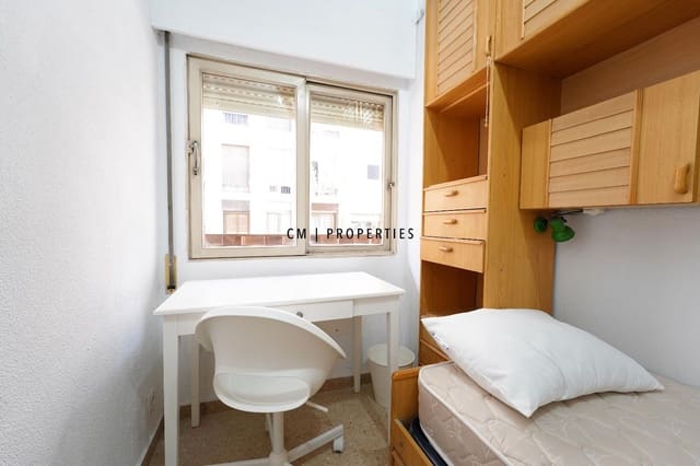 4 soverom Leilighet til leie i Ciutat Vella, Valencia by - € 365 (Ref: 9097105)
