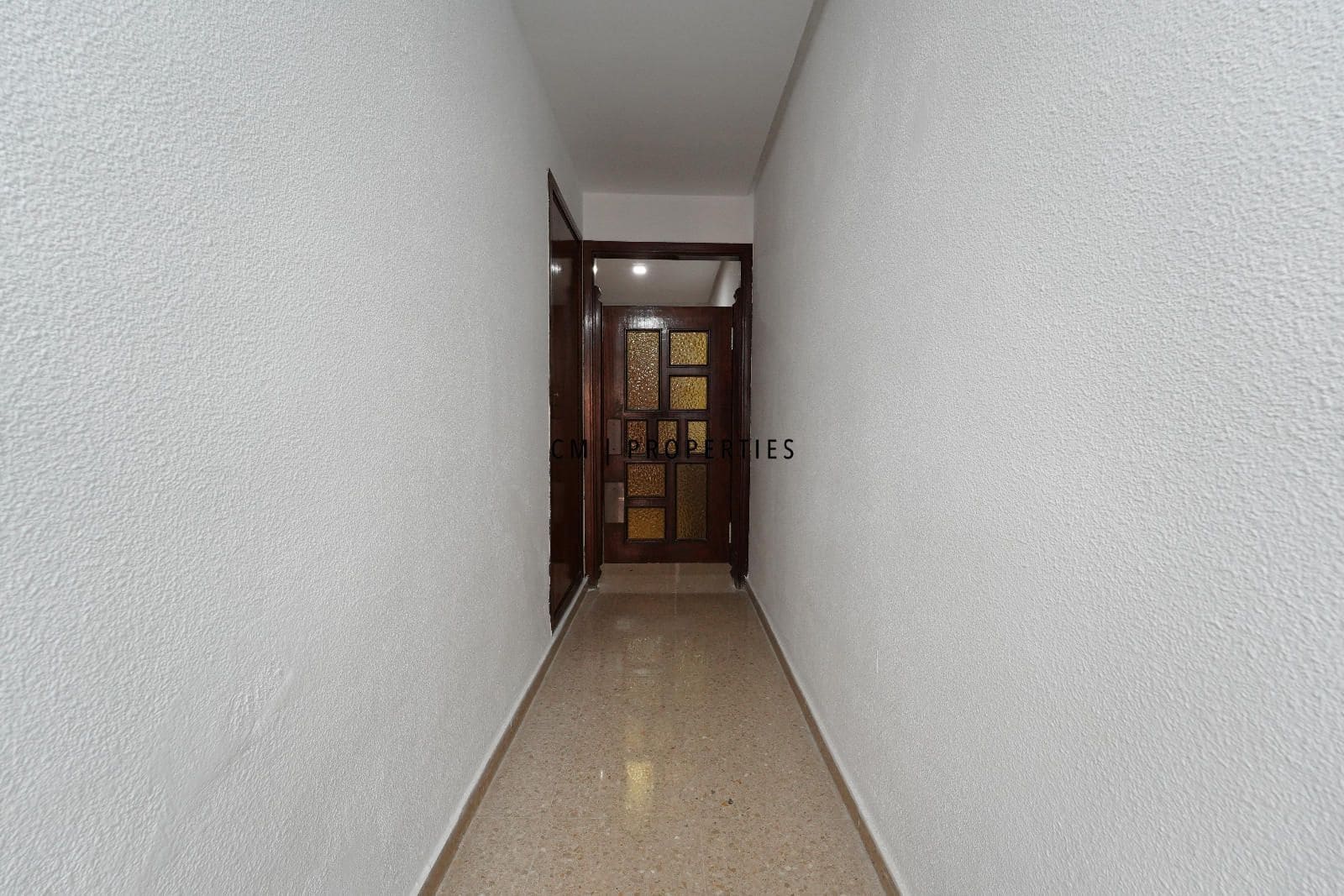 4 bedroom Apartment for rent in Valencia city - € 365 (Ref: 9097105)