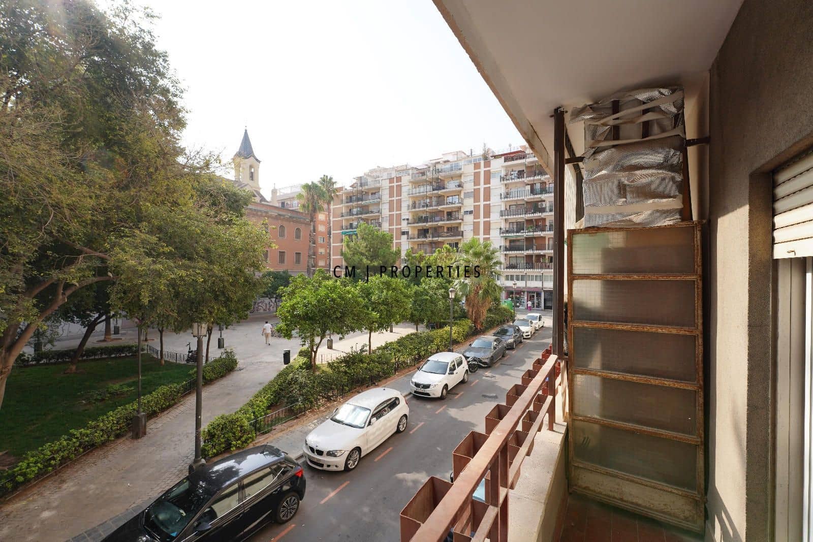 4 bedroom Apartment for rent in Valencia city - € 365 (Ref: 9097105)