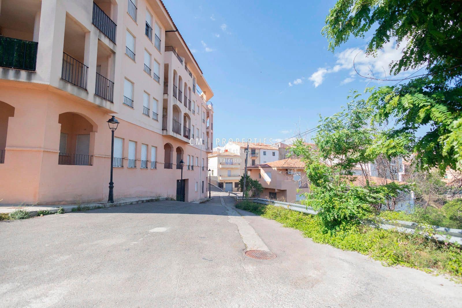 3 slaapkamer Penthouse te huur in Toras met zwembad garage - € 750 (Ref: 9097391)