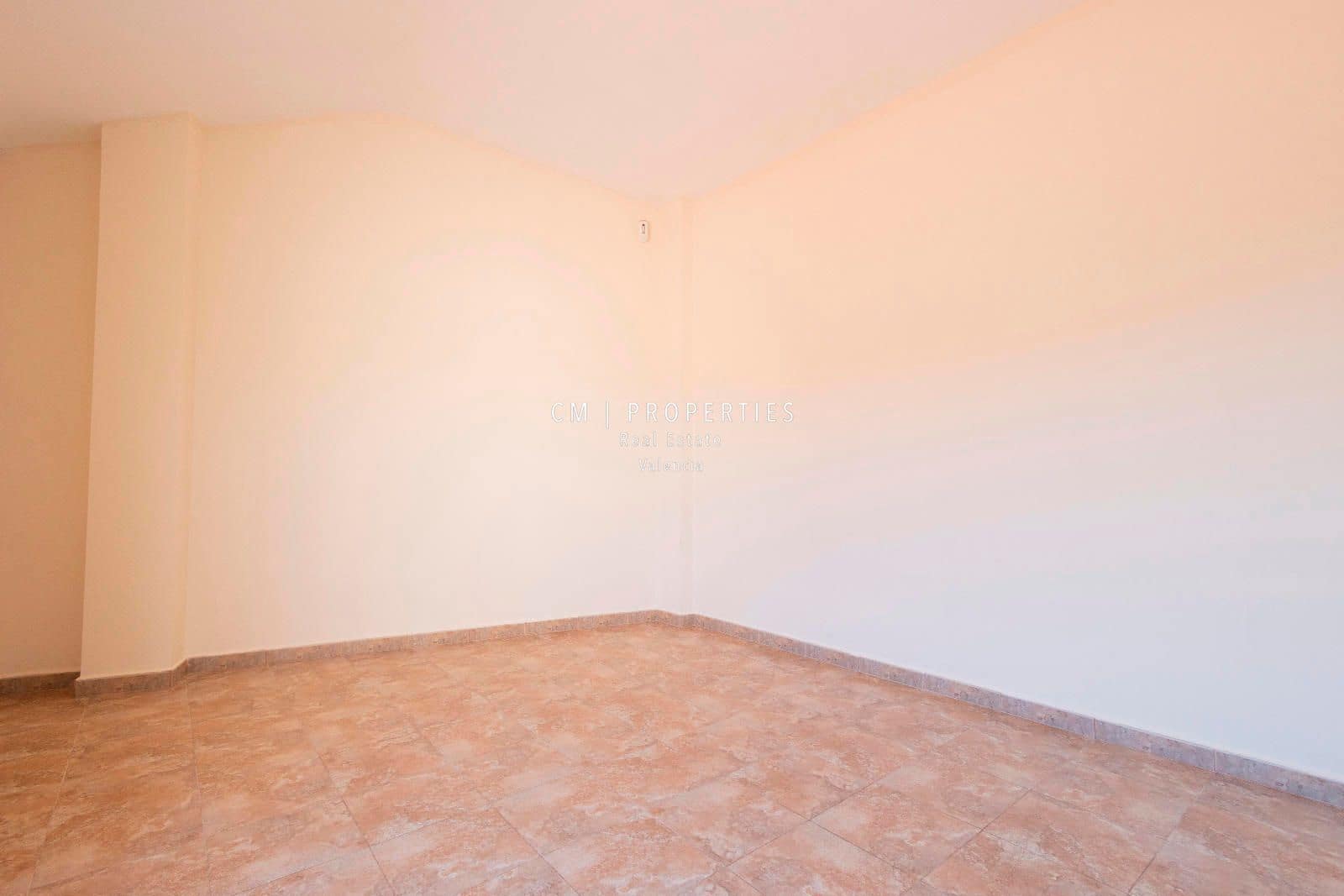 3 slaapkamer Penthouse te huur in Toras met zwembad garage - € 750 (Ref: 9097391)