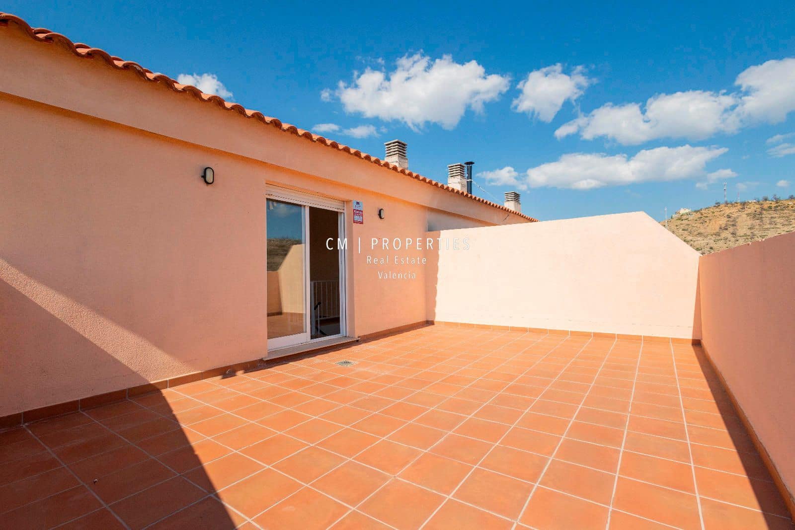 3 slaapkamer Penthouse te huur in Toras met zwembad garage - € 750 (Ref: 9097391)