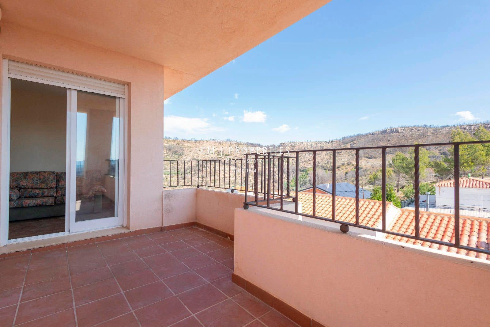 3 slaapkamer Penthouse te huur in Toras met zwembad garage - € 750 (Ref: 9097391)