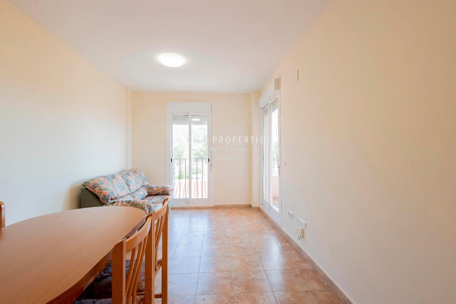 3 slaapkamer Penthouse te huur in Toras met zwembad garage - € 750 (Ref: 9097391)