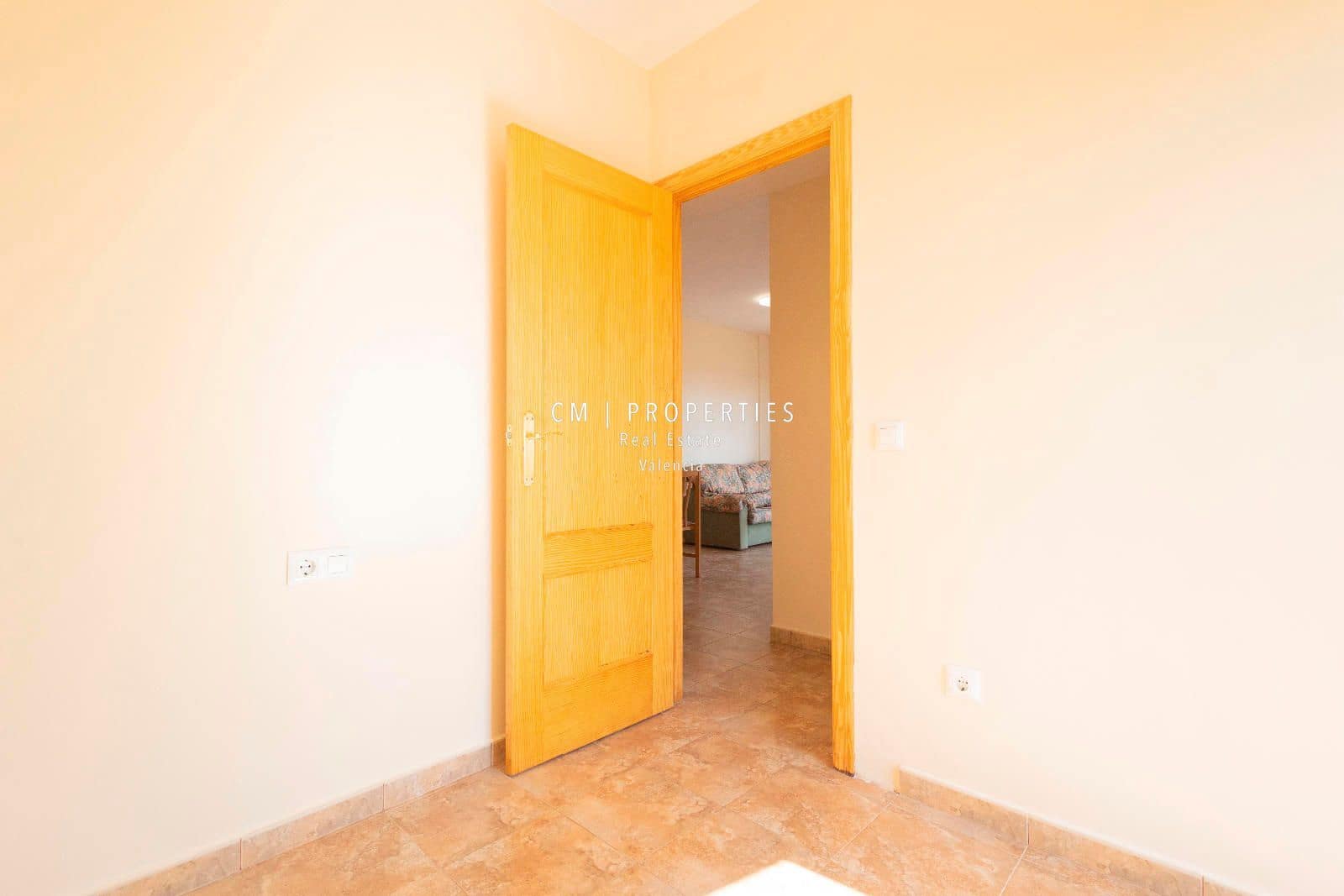 3 slaapkamer Penthouse te huur in Toras met zwembad garage - € 750 (Ref: 9097391)