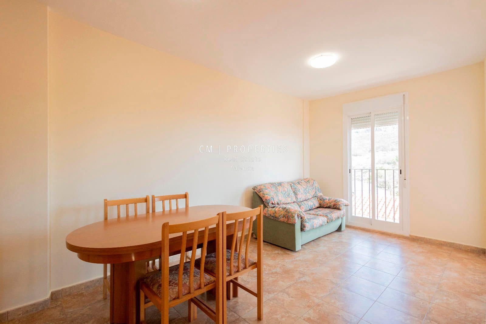 3 slaapkamer Penthouse te huur in Toras met zwembad garage - € 750 (Ref: 9097391)