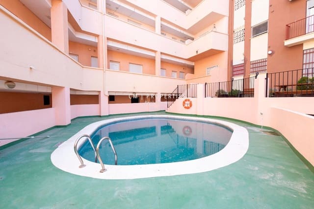 3 slaapkamer Penthouse te huur in Torás met zwembad garage - € 750 (Ref: 9097391)