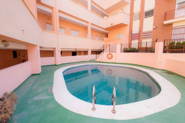 3 slaapkamer Penthouse te huur in Torás met zwembad garage - € 750 (Ref: 9097391)