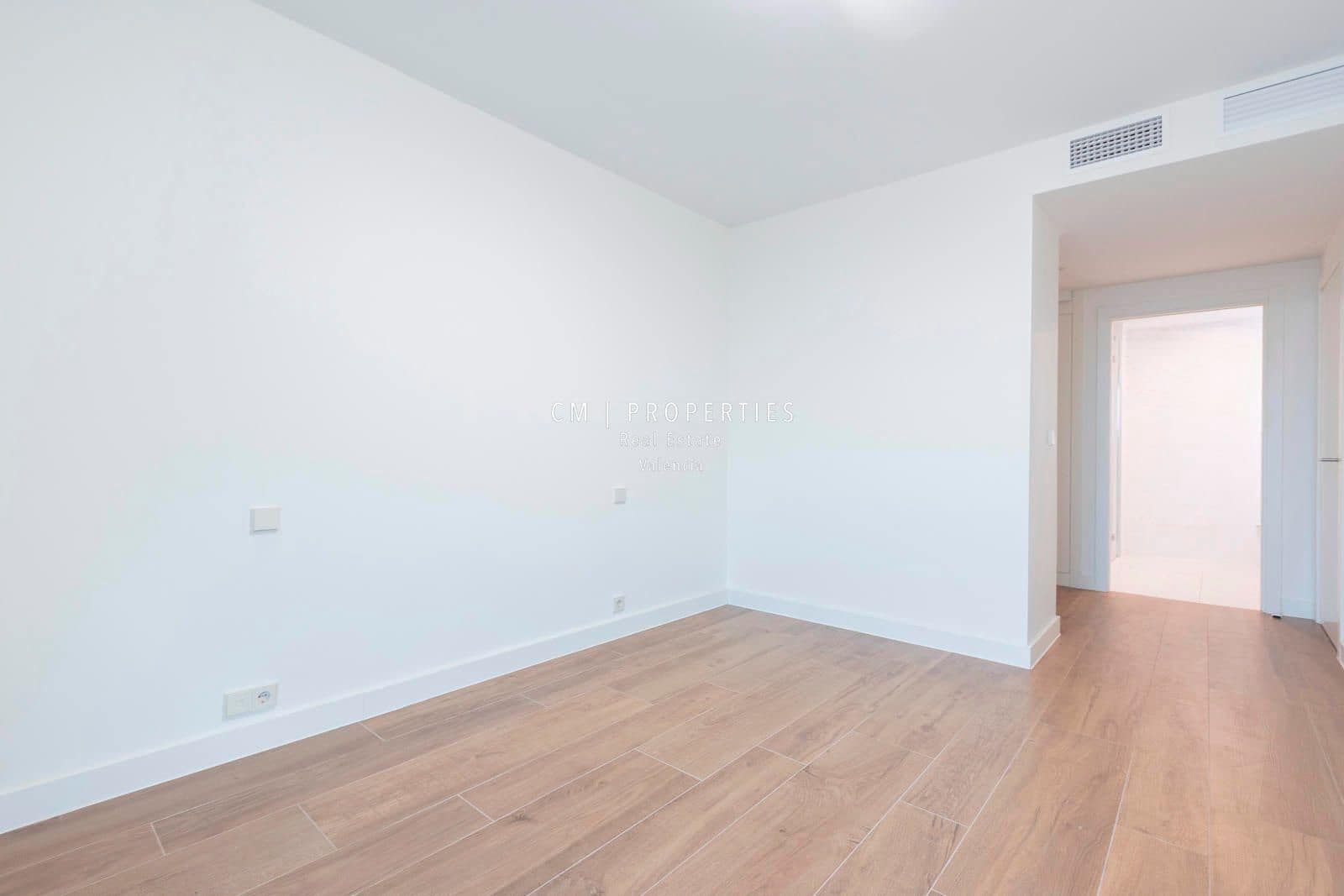 3 sypialnia Mieszkanie do wynajęcia w Miasto Walencja z basenem garażem - 4 900 € (Ref: 9099935)