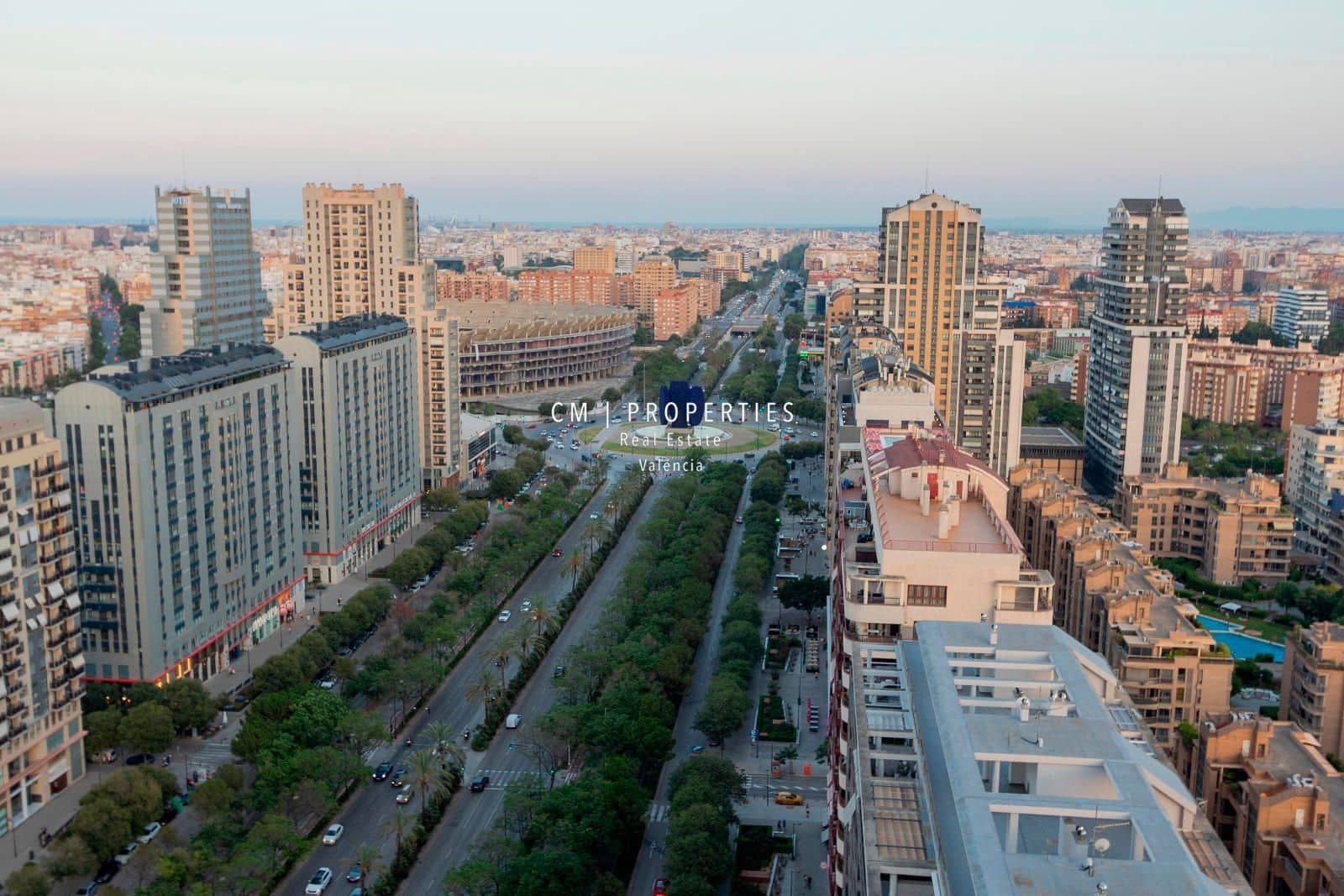 3 sypialnia Mieszkanie do wynajęcia w Miasto Walencja z basenem garażem - 4 900 € (Ref: 9099935)