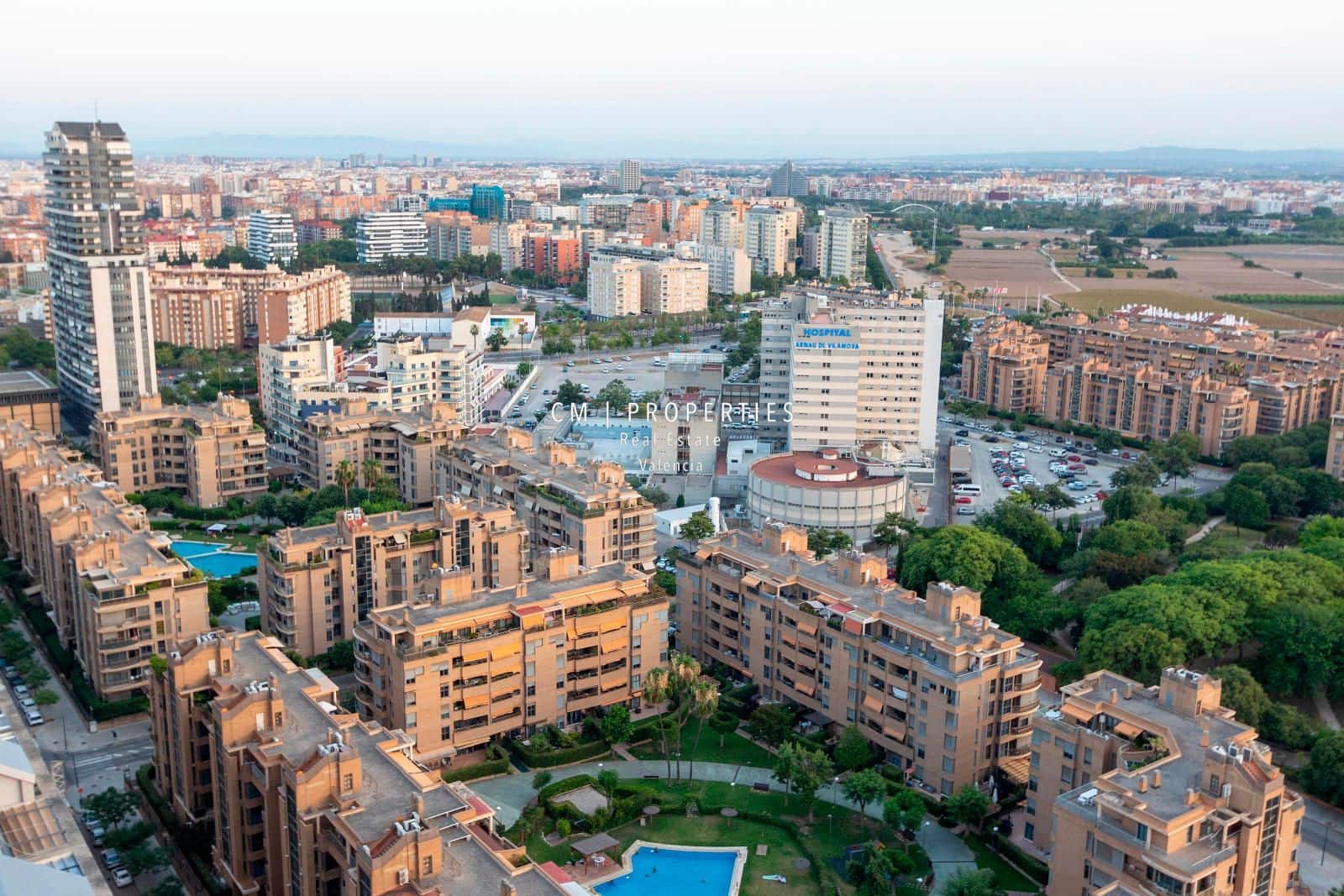 3 sypialnia Mieszkanie do wynajęcia w Miasto Walencja z basenem garażem - 4 900 € (Ref: 9099935)