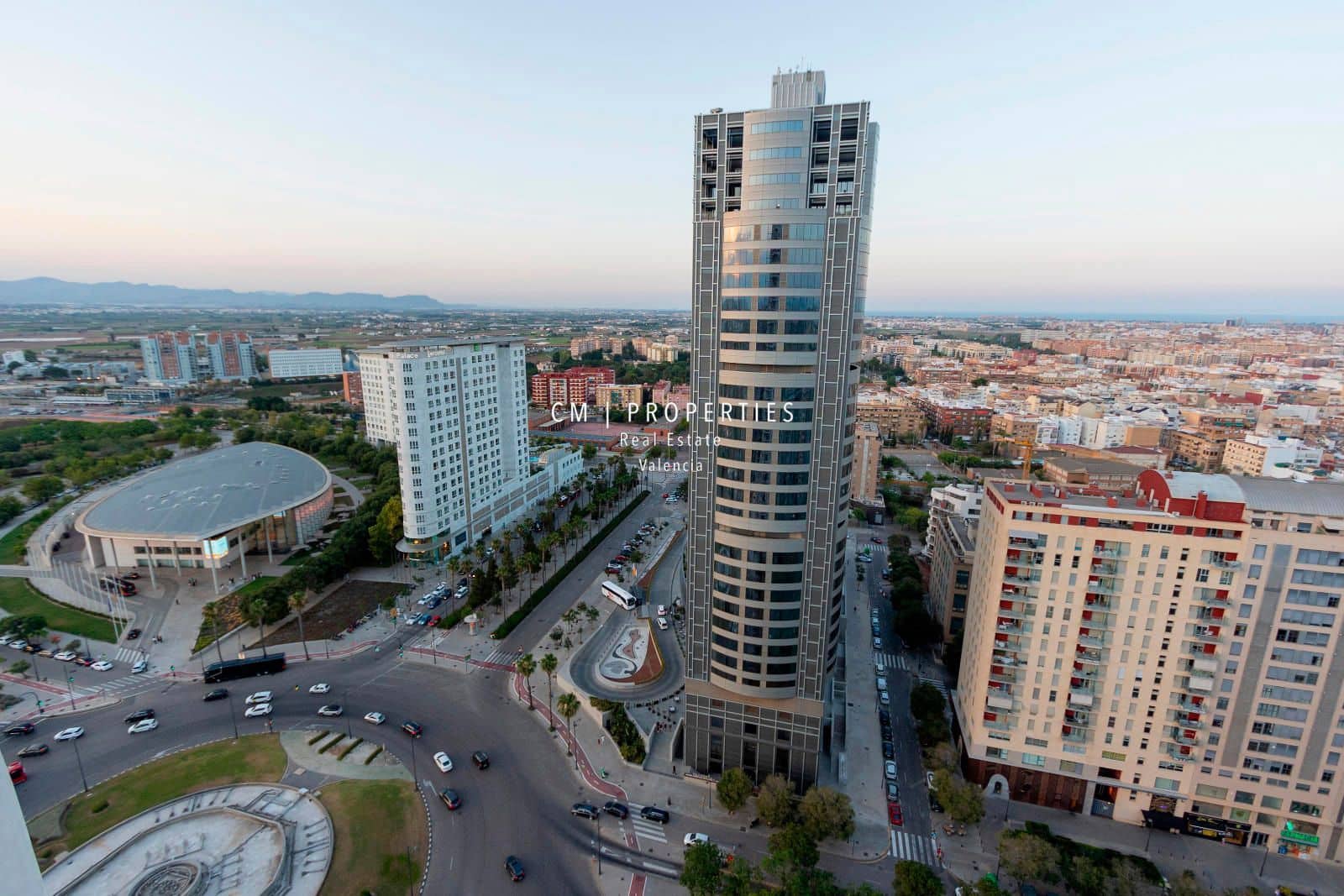 3 sypialnia Mieszkanie do wynajęcia w Miasto Walencja z basenem garażem - 4 900 € (Ref: 9099935)