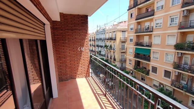 5 soveværelse Lejlighed til leje i La Petxina, Valencia by - € 1.400 (Ref: 9104042)