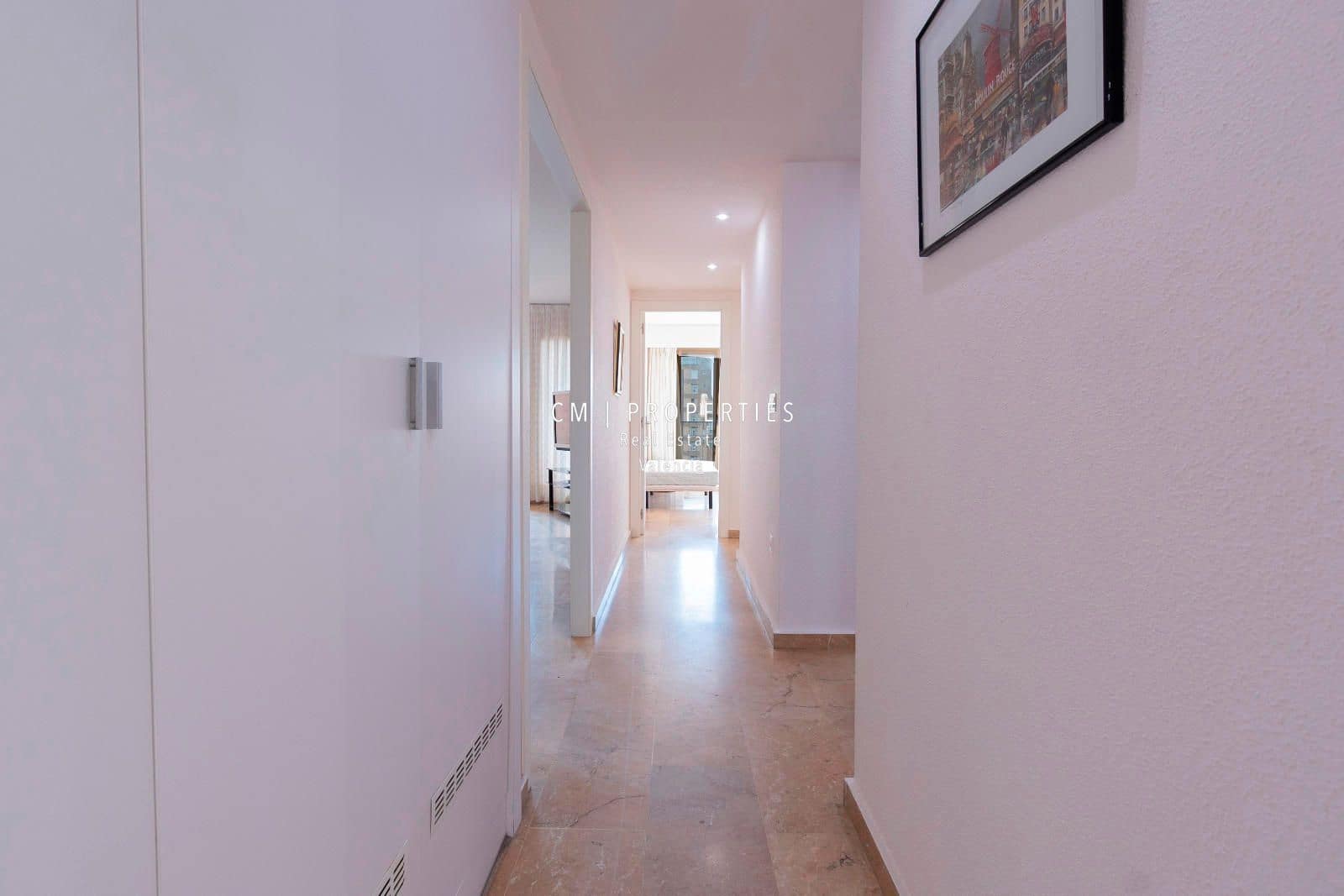 4 quarto Apartamento para arrendar em Valencia cidade com garagem - 2 200 € (Ref: 9109584)