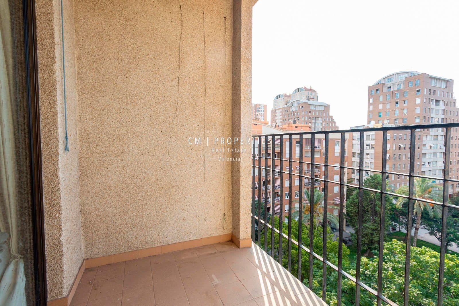4 quarto Apartamento para arrendar em Valencia cidade com garagem - 2 200 € (Ref: 9109584)