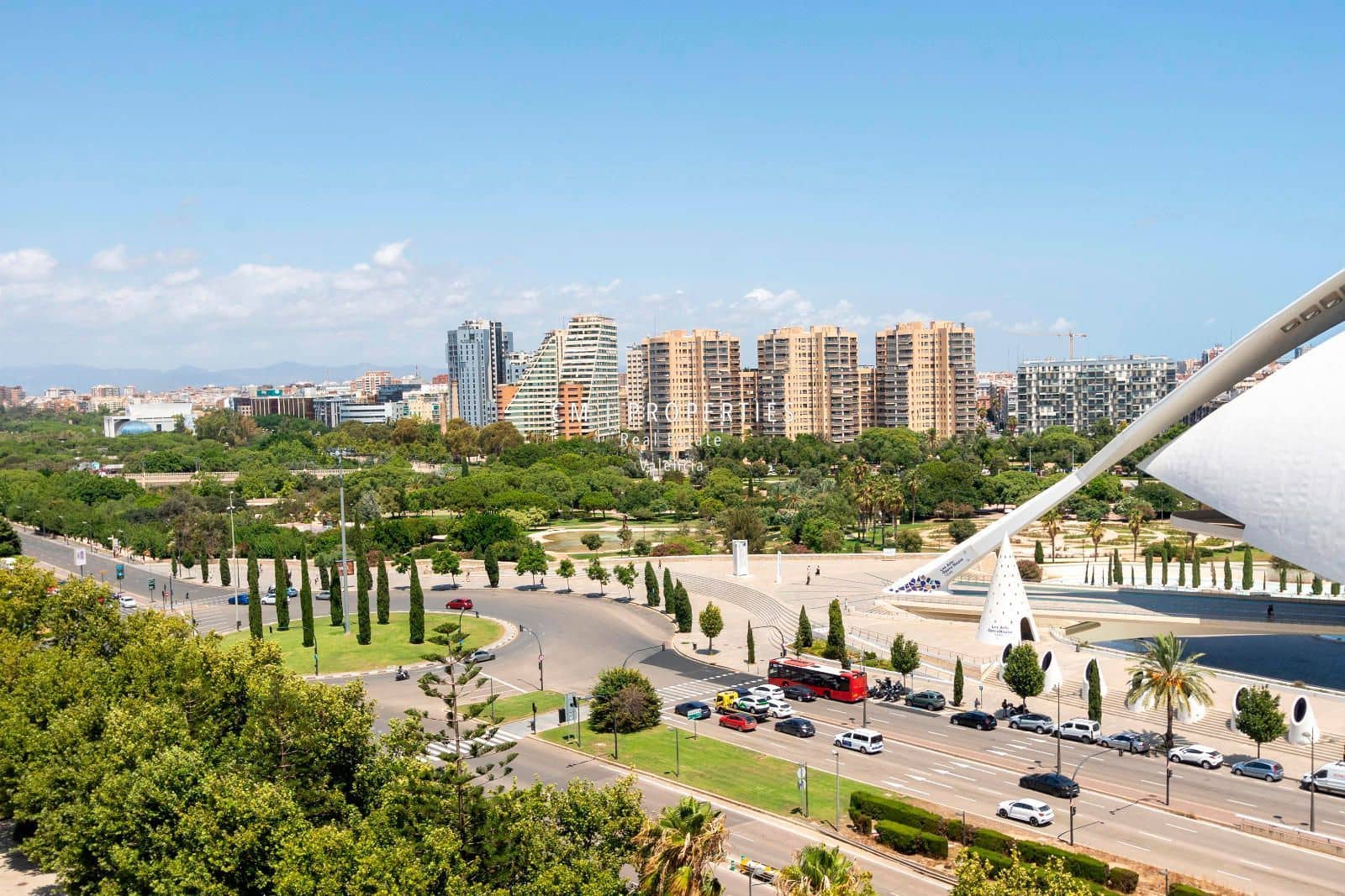 4 quarto Apartamento para arrendar em Valencia cidade com garagem - 2 200 € (Ref: 9109584)