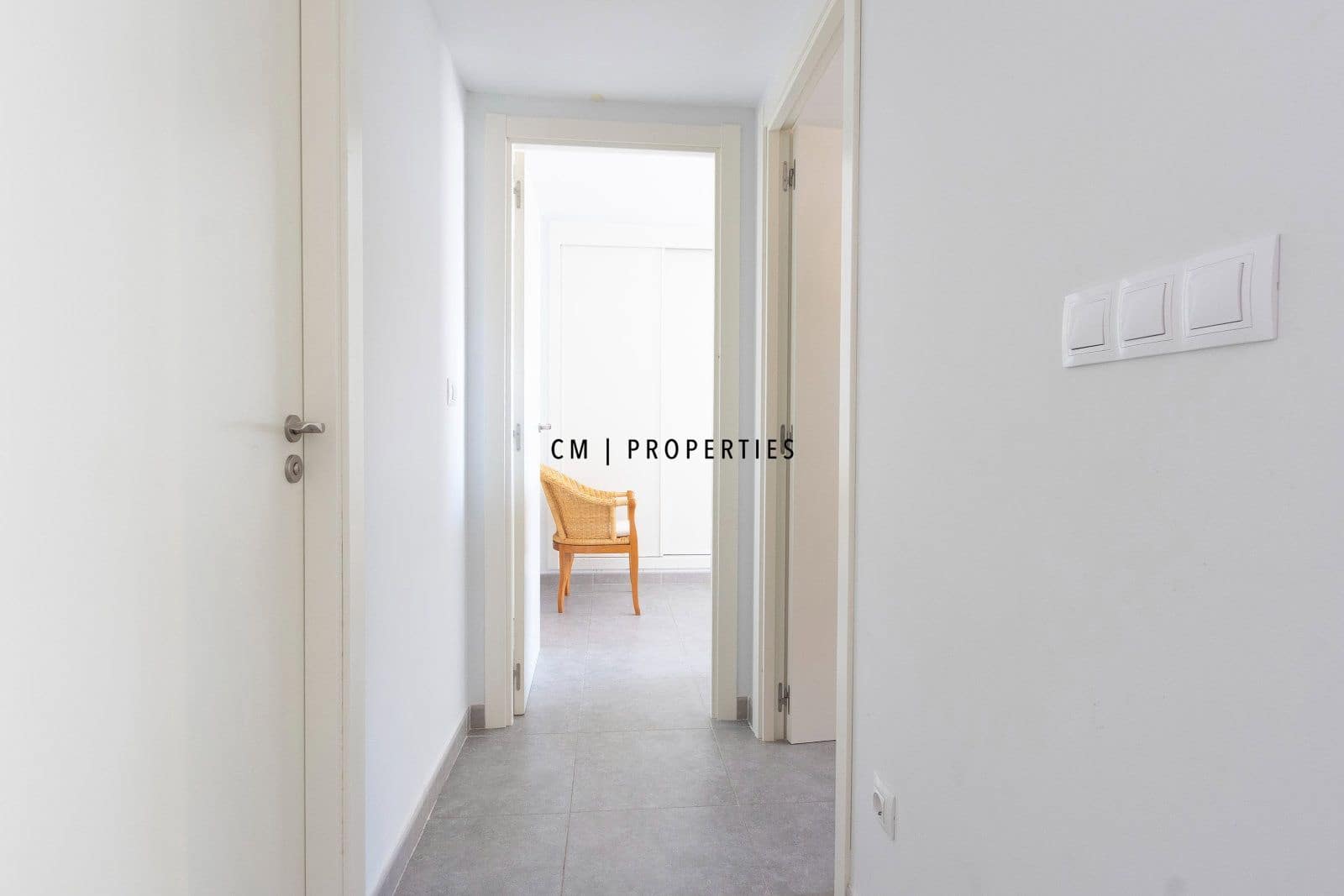2 sypialnia Mieszkanie do wynajęcia w Moncofa z basenem garażem - 800 € (Ref: 9111010)