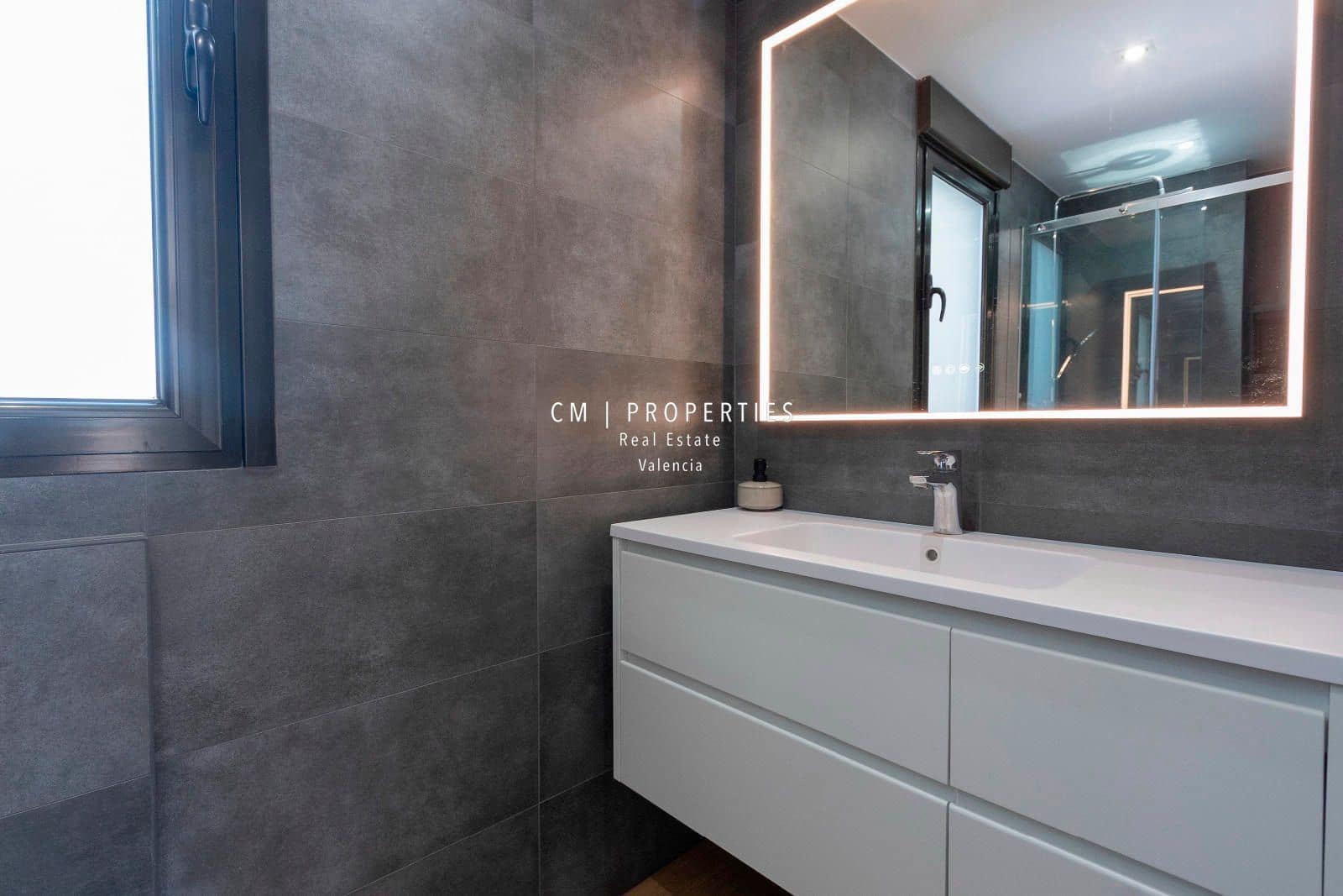 3 quarto Penthouse para venda em Valencia cidade com garagem - 695 000 € (Ref: 9115396)