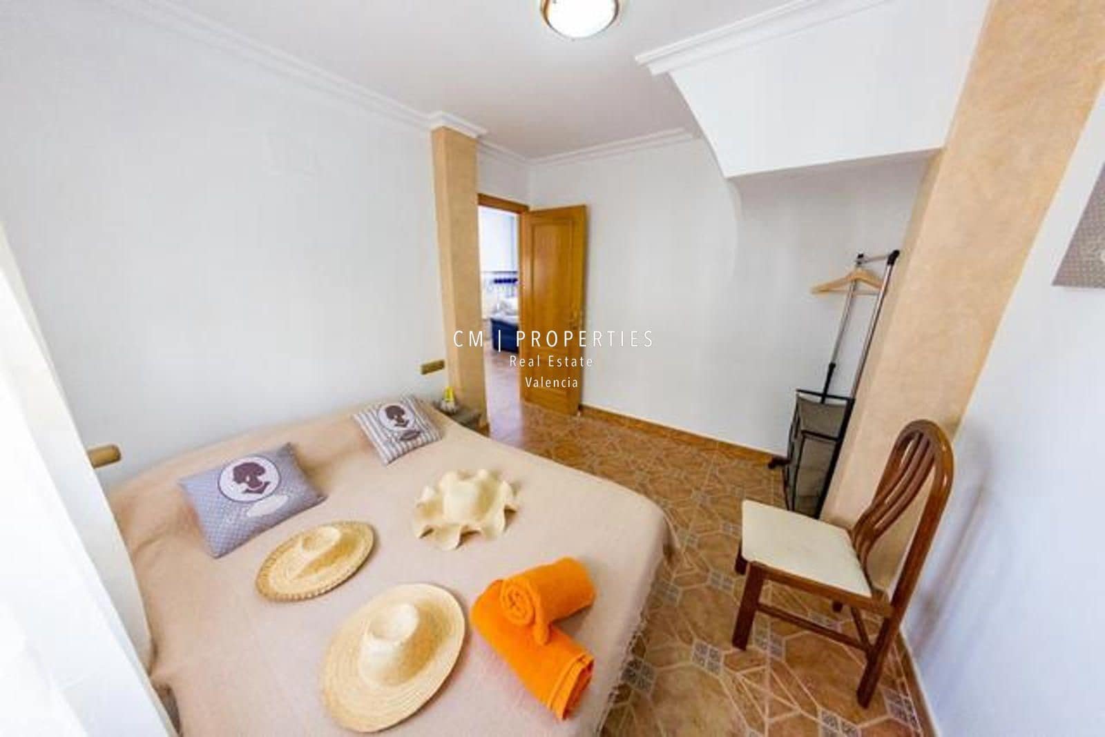 5 soveværelse Villa til salg i Valencia by - € 350.000 (Ref: 9116545)