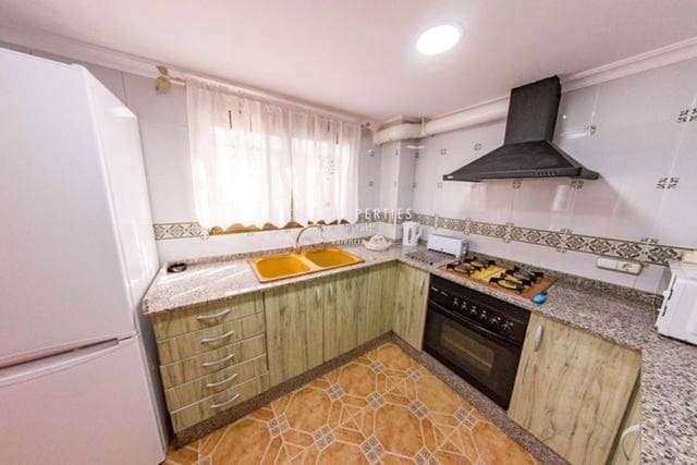 5 soveværelse Villa til salg i Poblats Maritims, Valencia by - € 350.000 (Ref: 9116545)