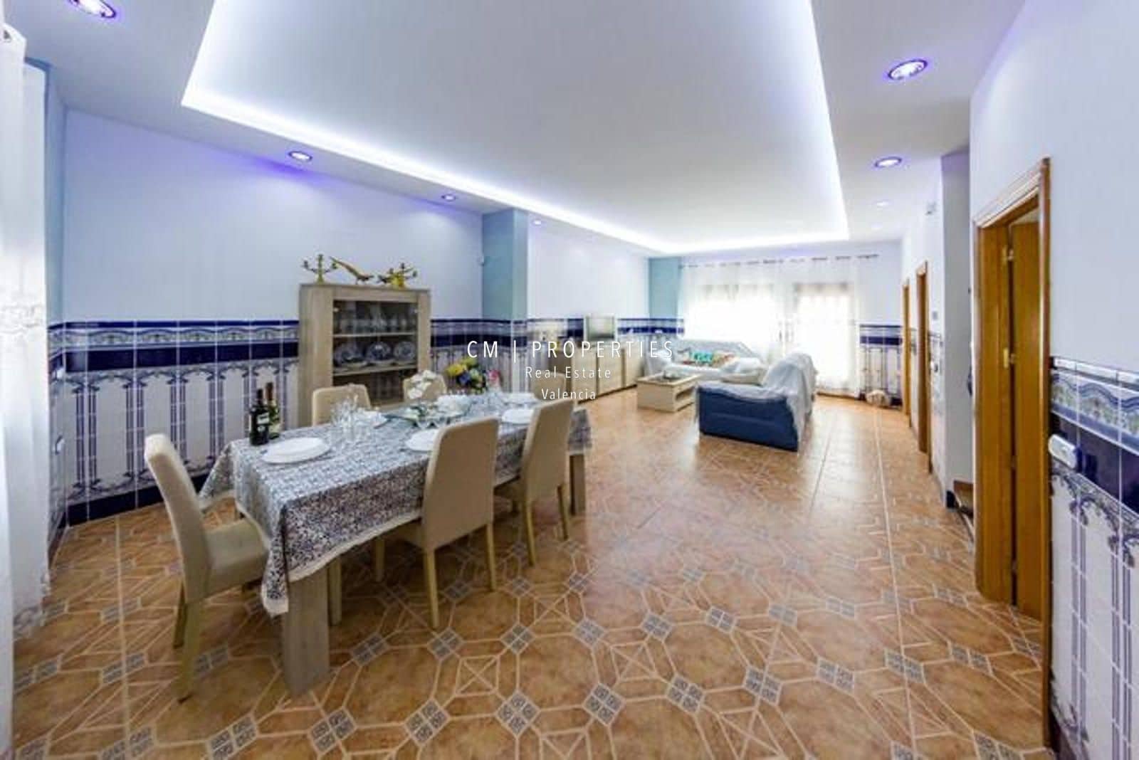 5 soveværelse Villa til salg i Valencia by - € 350.000 (Ref: 9116545)