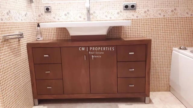 3 quarto Apartamento para arrendar em Valência cidade com garagem - 1 500 € (Ref: 9118191)