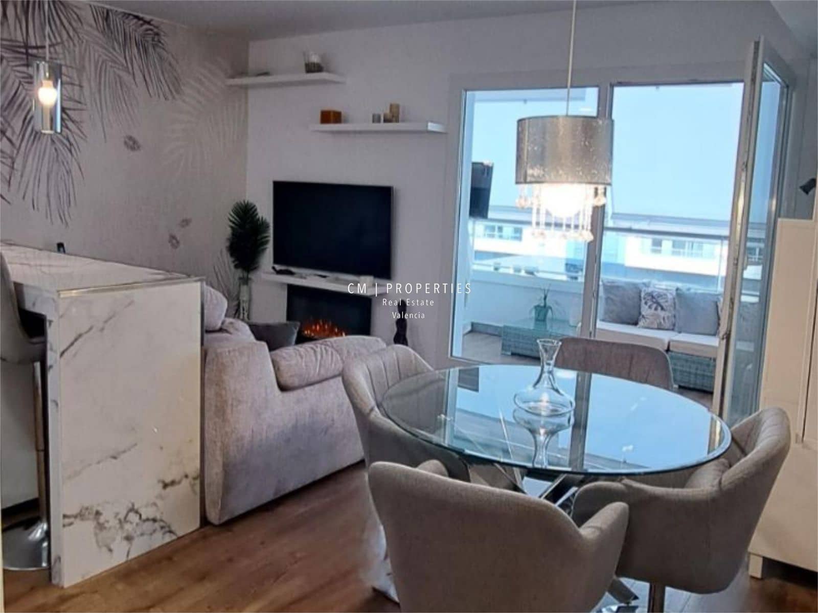 2 slaapkamer Flat te koop in Valencia stad met zwembad garage - € 465.000 (Ref: 9123555)