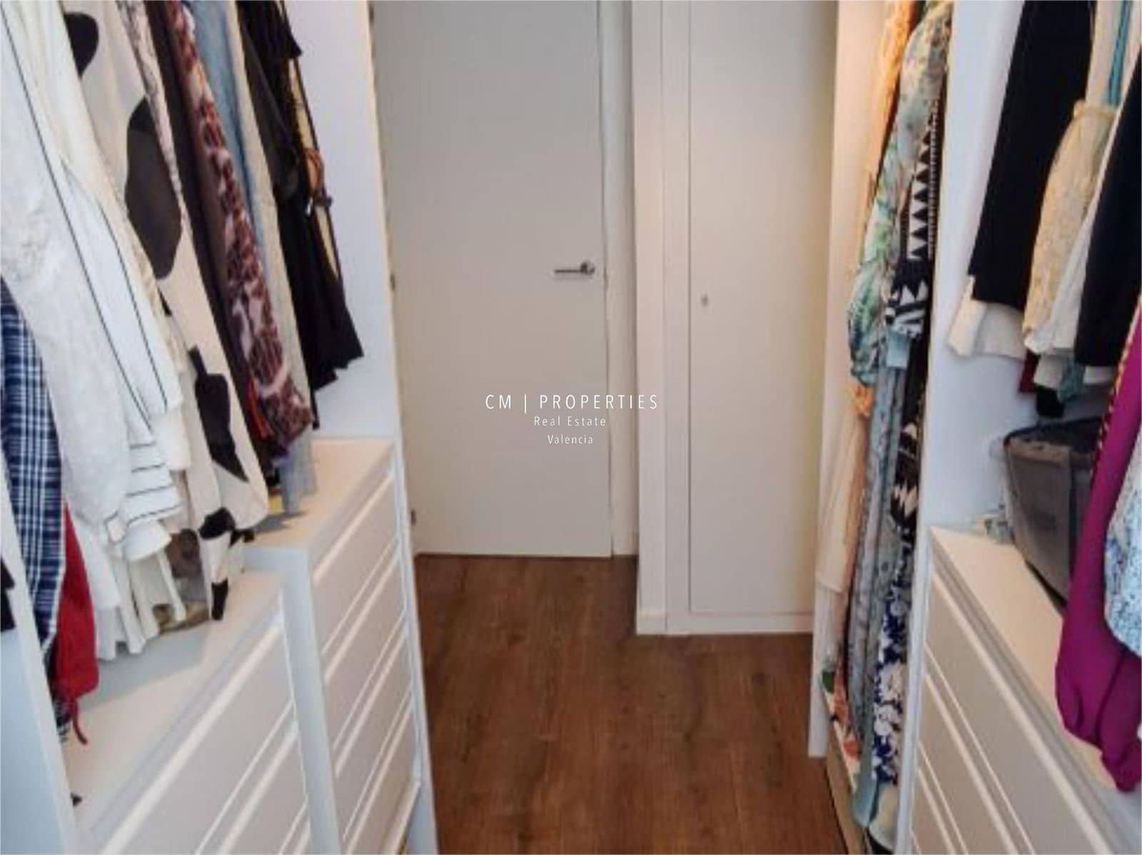2 slaapkamer Flat te koop in Valencia stad met zwembad garage - € 465.000 (Ref: 9123555)