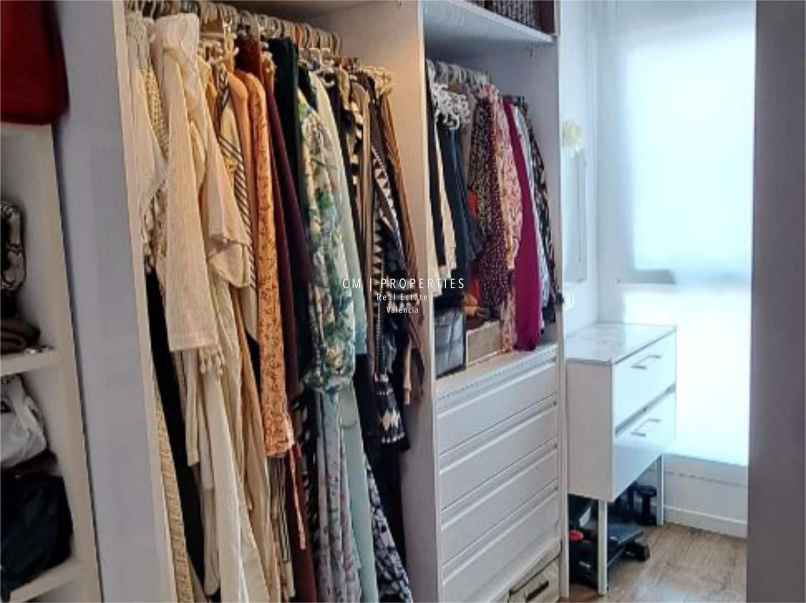 2 slaapkamer Flat te koop in Valencia stad met zwembad garage - € 465.000 (Ref: 9123555)