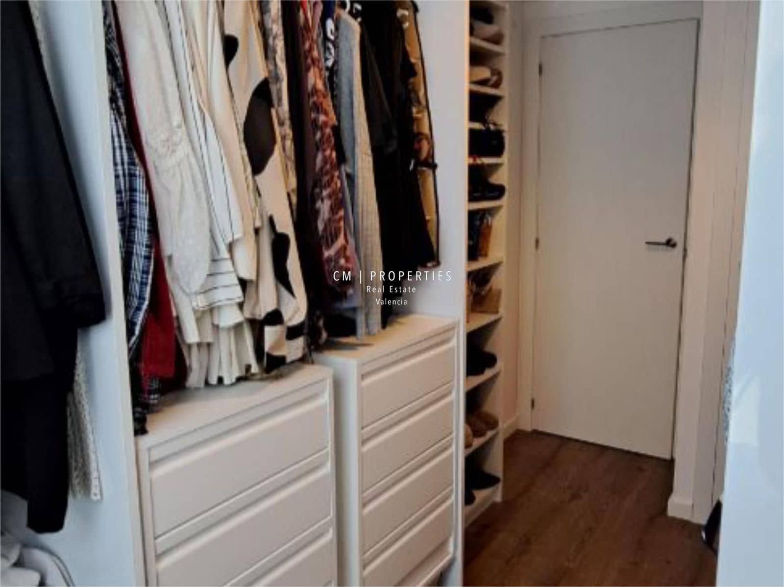 2 slaapkamer Flat te koop in Valencia stad met zwembad garage - € 465.000 (Ref: 9123555)