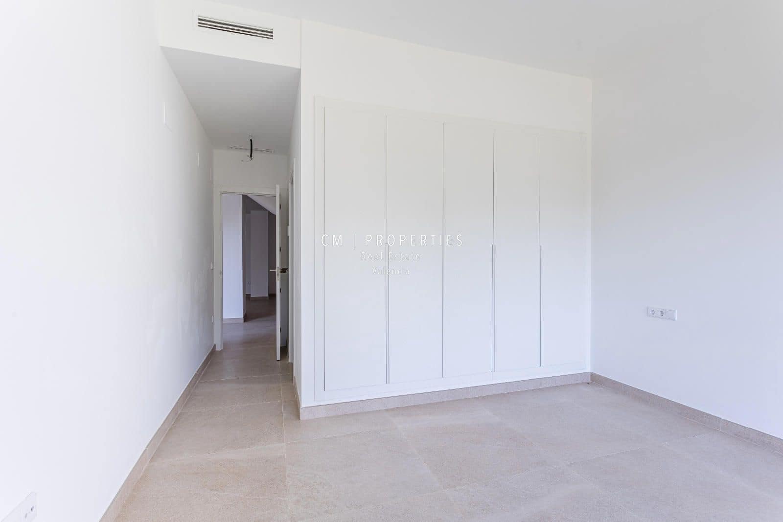 4 soverom Villa til salgs i Chiva med garasje - € 460 000 (Ref: 9126365)