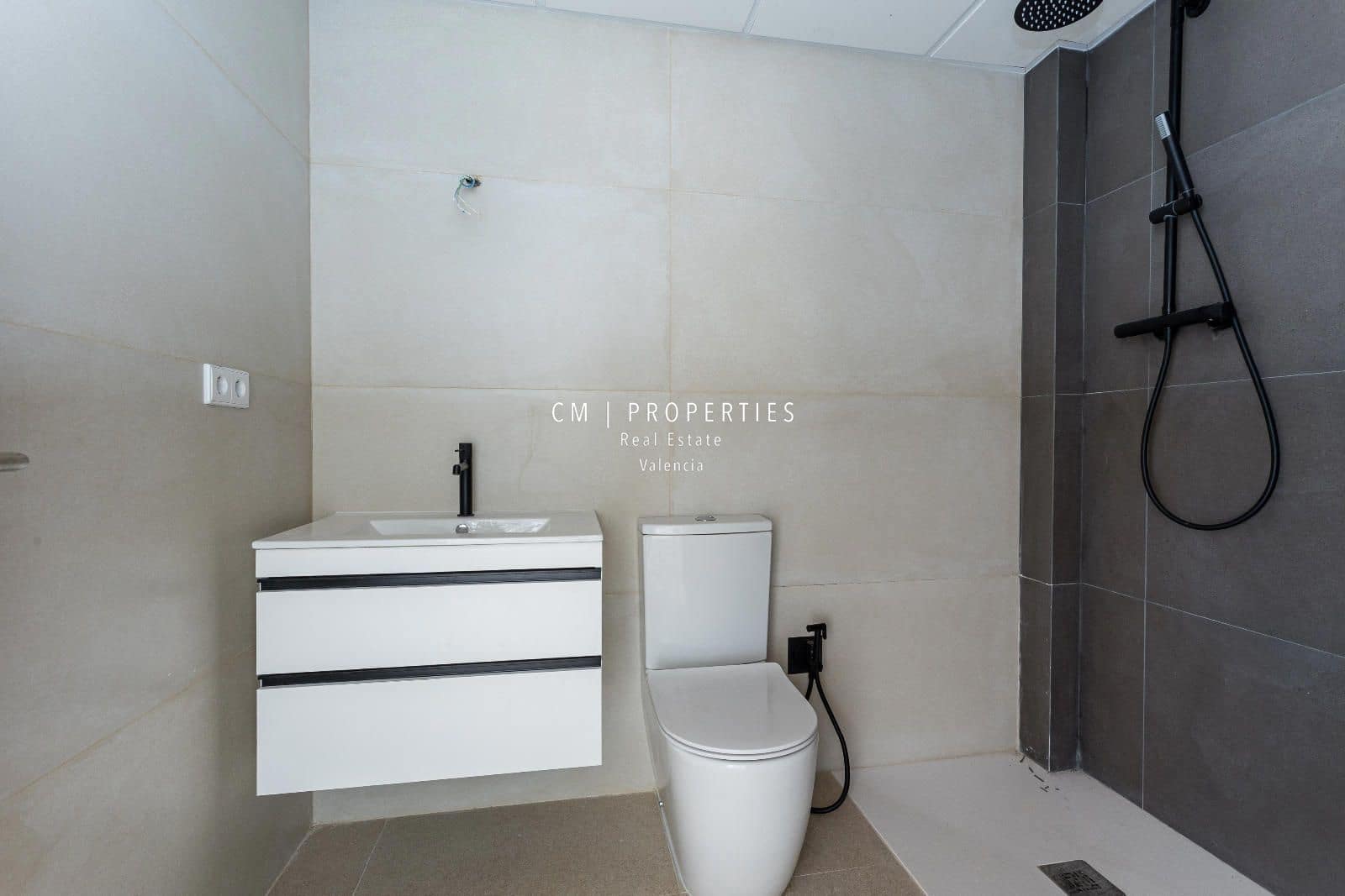 4 soverom Villa til salgs i Chiva med garasje - € 460 000 (Ref: 9126365)