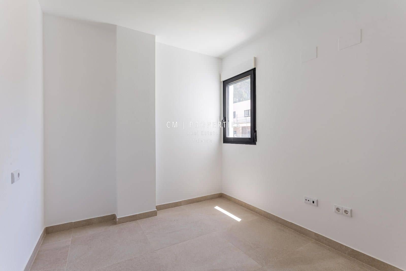 4 soverom Villa til salgs i Chiva med garasje - € 460 000 (Ref: 9126365)