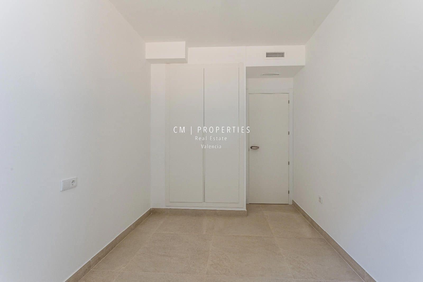 4 soverom Villa til salgs i Chiva med garasje - € 460 000 (Ref: 9126365)