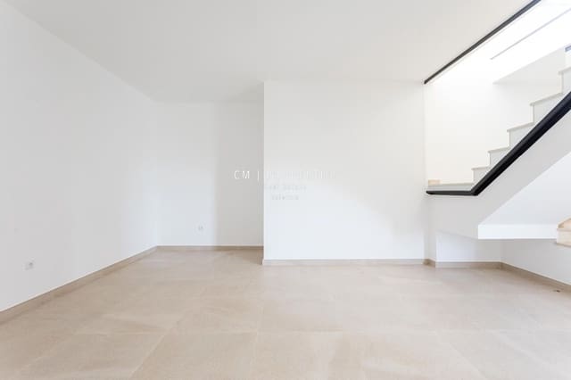 4 soverom Villa til salgs i Chiva med garasje - € 460 000 (Ref: 9126365)