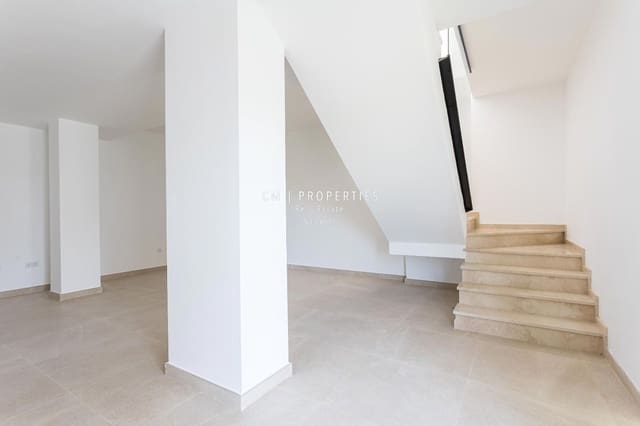 4 soverom Villa til salgs i Chiva med garasje - € 460 000 (Ref: 9126365)