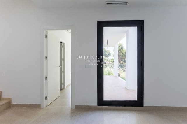 4 soverom Villa til salgs i Chiva med garasje - € 460 000 (Ref: 9126365)