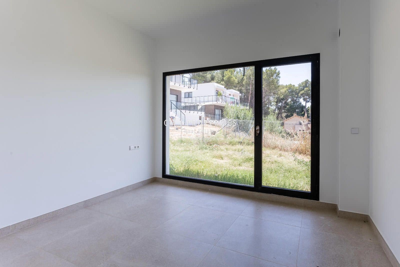 4 soverom Villa til salgs i Chiva med garasje - € 460 000 (Ref: 9126365)