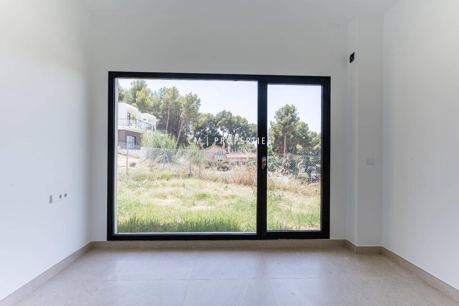 4 soverom Villa til salgs i Chiva med garasje - € 460 000 (Ref: 9126365)