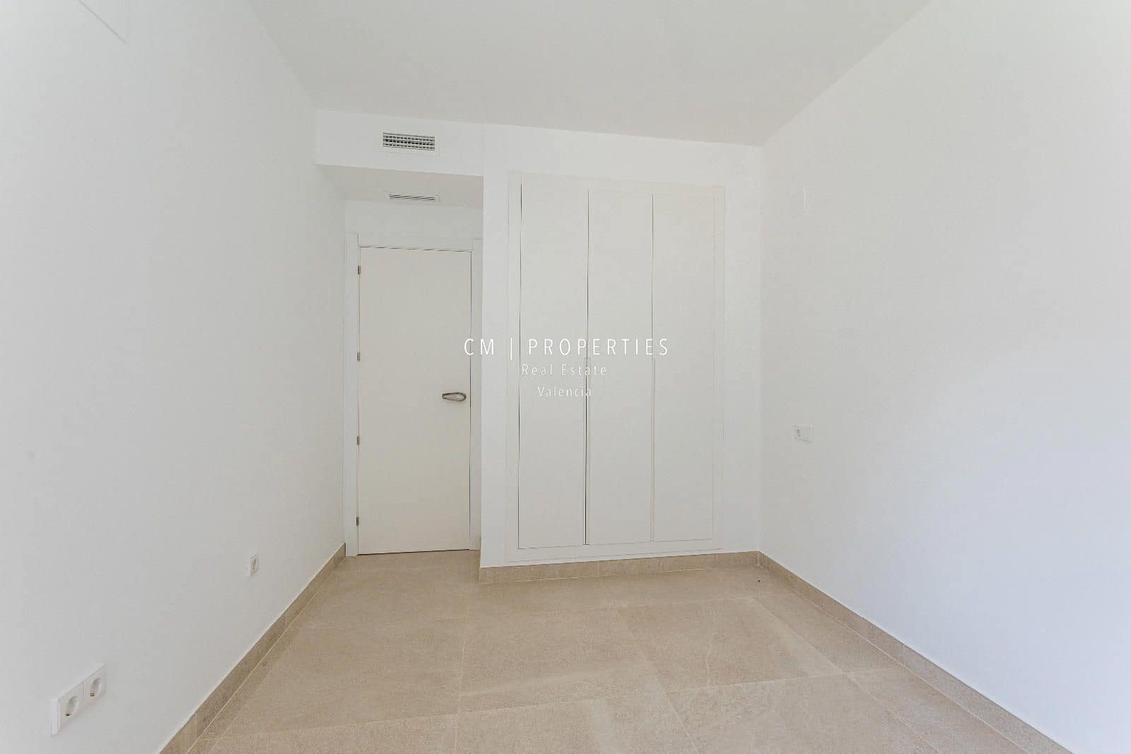 4 soverom Villa til salgs i Chiva med garasje - € 460 000 (Ref: 9126365)