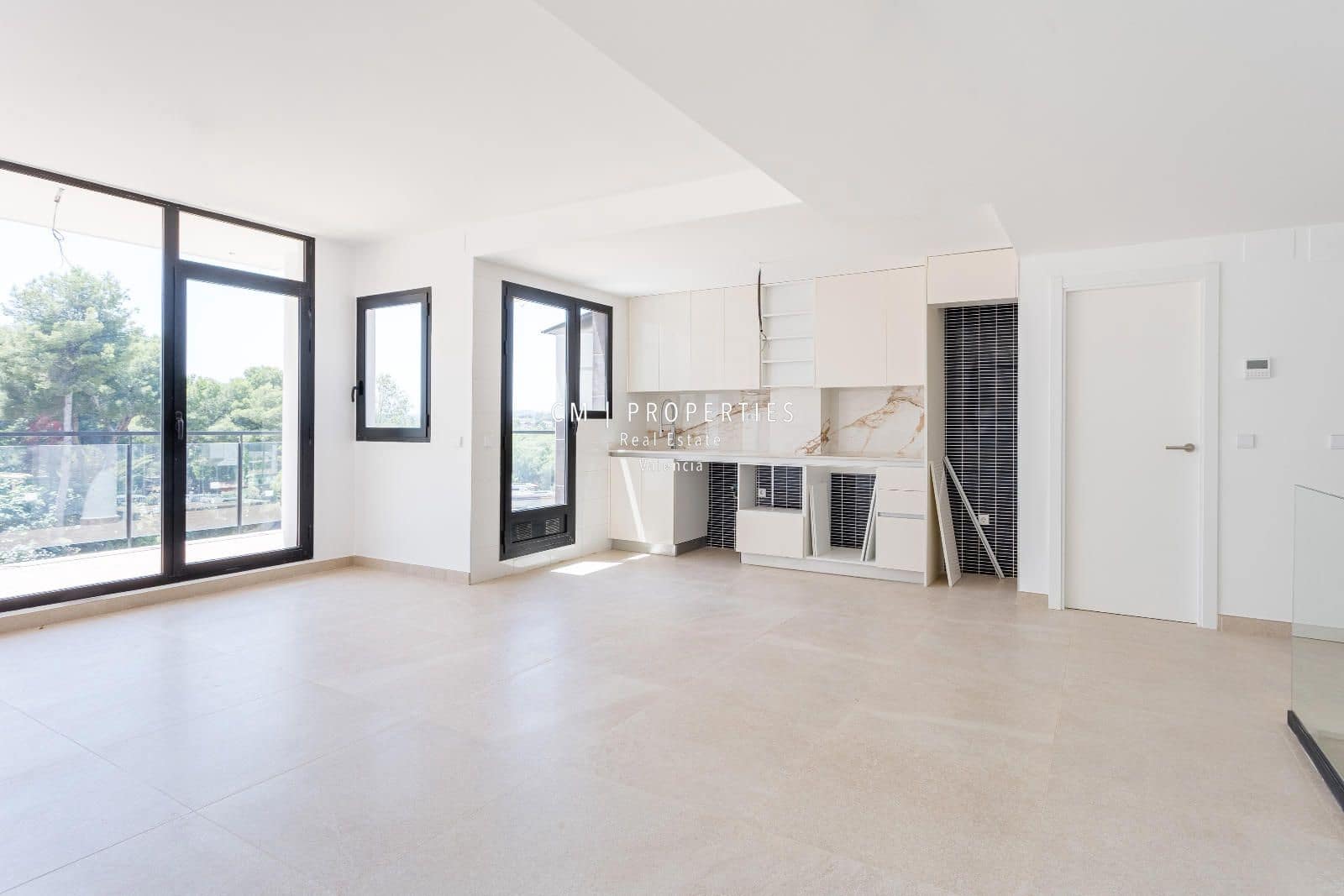 4 soverom Villa til salgs i Chiva med garasje - € 460 000 (Ref: 9126365)