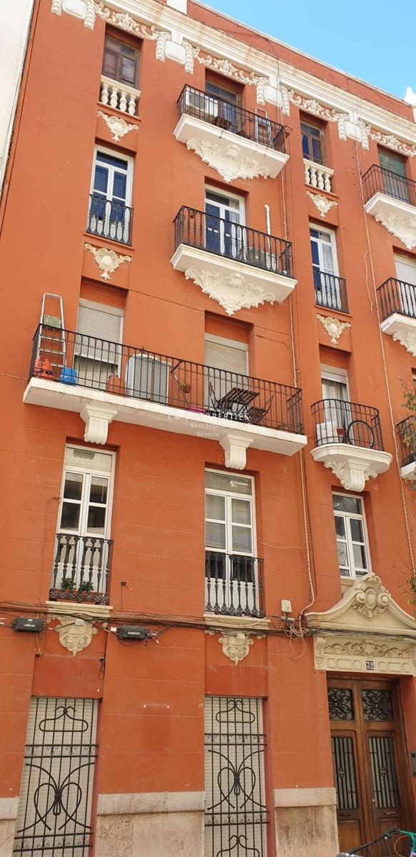 2 bedroom Flat for rent in Valencia city - € 1,375 (Ref: 9138251)