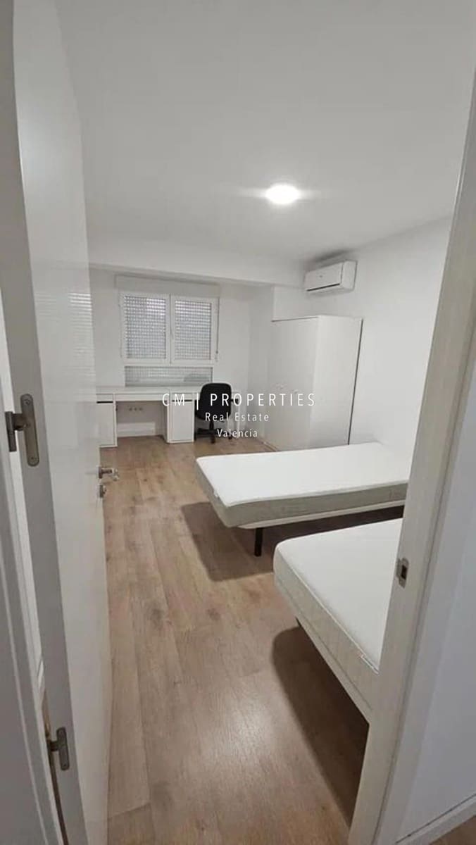 4 camera da letto Appartamento da affittare in Valencia citta - 1.300 € (Rif: 9144992)
