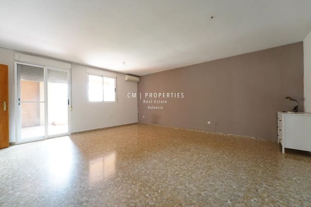 4 soveværelse Lejlighed til leje i Sant Antoni, Valencia by - € 1.400 (Ref: 9146223)