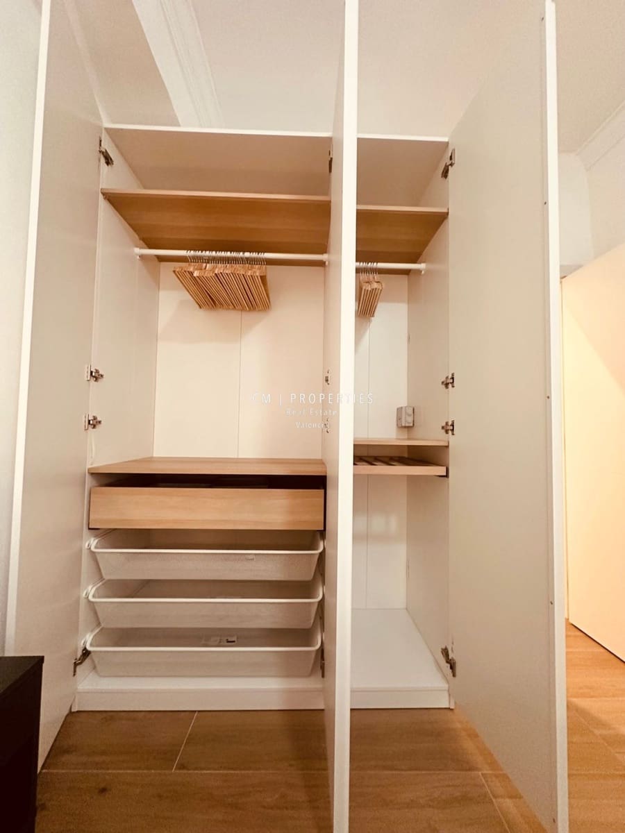 Piso de 3 habitaciones en València ciudad en alquiler - 2.100 € (Ref: 9158046)