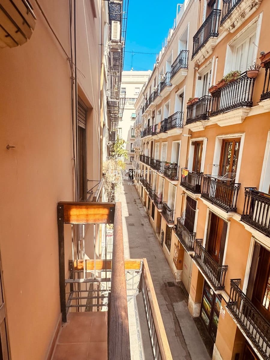 Piso de 3 habitaciones en València ciudad en alquiler - 2.100 € (Ref: 9158046)
