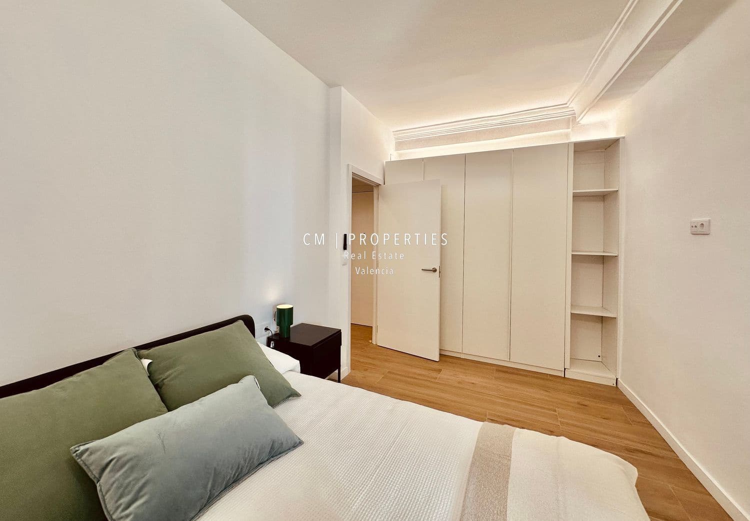 Piso de 3 habitaciones en València ciudad en alquiler - 2.100 € (Ref: 9158046)
