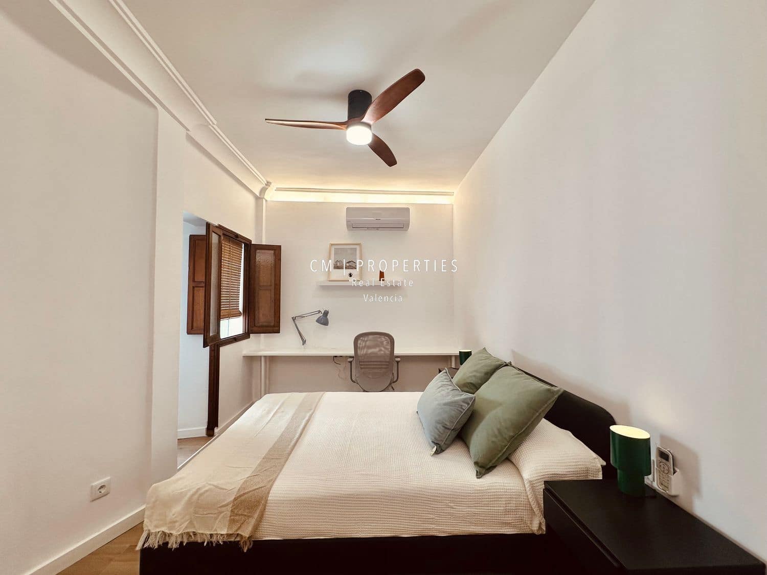 Piso de 3 habitaciones en València ciudad en alquiler - 2.100 € (Ref: 9158046)