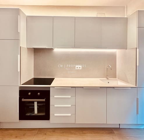 3 sovrum Lägenhet att hyra i Valencia stad - 2 100 € (Ref: 9158046)