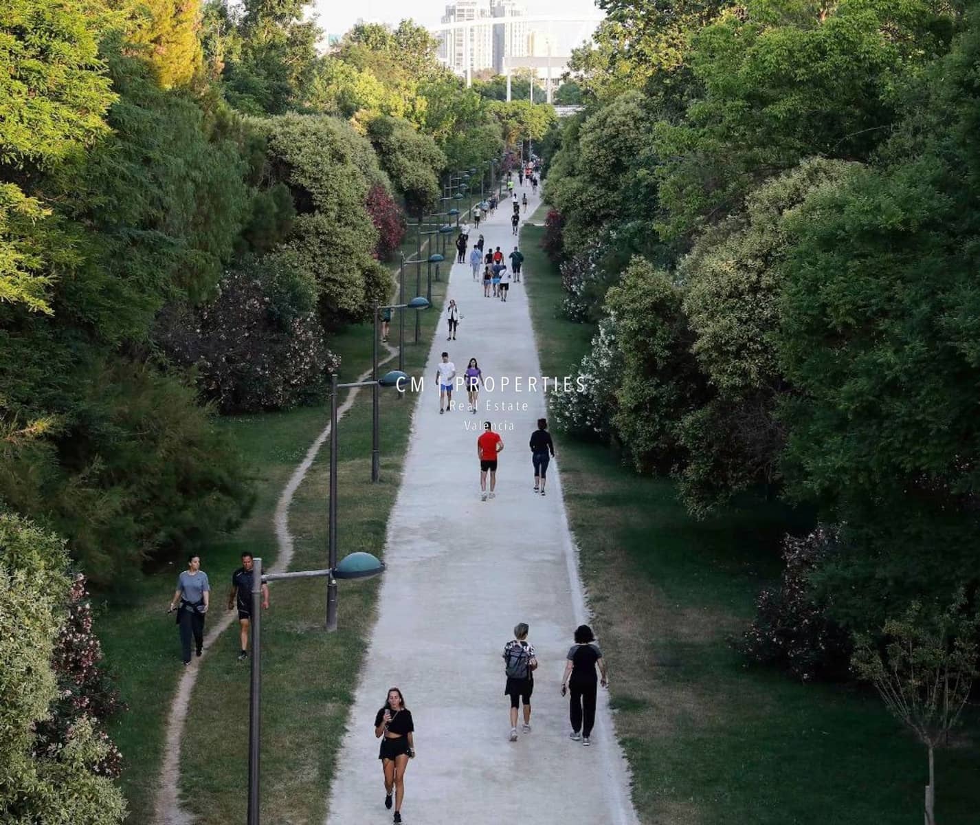 Piso de 3 habitaciones en València ciudad en alquiler - 2.100 € (Ref: 9158046)